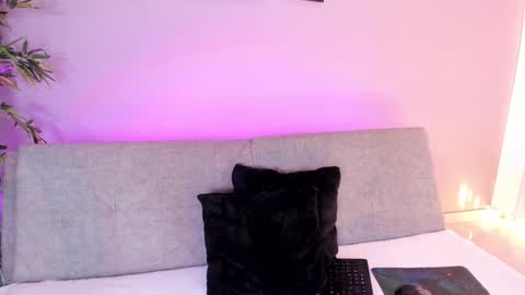 cinnamon_kyla online show from January 2025 12:47:02 PM