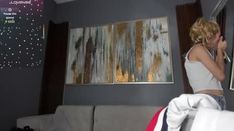 Cintia online show from September 2025 12:08:02 PM