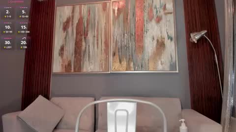 Cintia online show from October 2025 12:11:01 PM