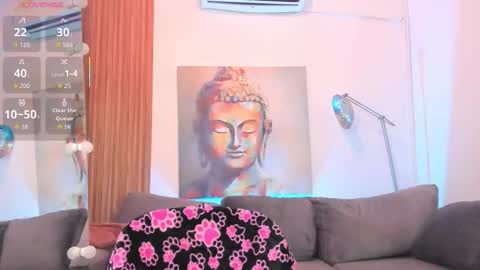 Cintia online show from November 2025 12:48:02 PM