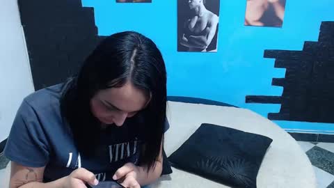 Cinthya online show from October 2025 06:16:02 PM