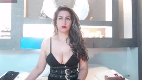Snapshot of cinthya_mjs chatting on January 2025 12:38:01 PM Cinthya online show from January 2025 12:38:01 PM
