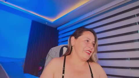 Cinthya online show from June 2026 07:27:01 PM