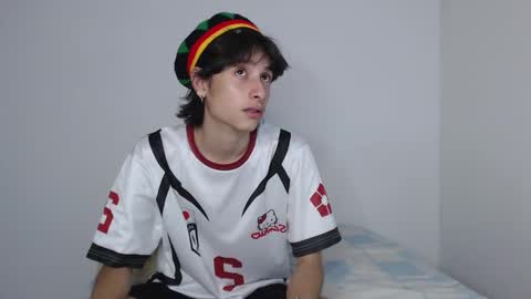 Snapshot of cirosky_elchicopolla chatting on February 2026 03:55:02 AM cirosky_elchicopolla online show from February 2026 03:55:02 AM