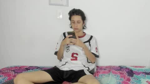 Snapshot of cirosky_elchicopolla chatting on February 2026 03:35:02 AM cirosky_elchicopolla online show from February 2026 03:35:02 AM