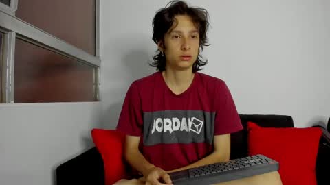 cirosky_elchicopolla online show from May 2026 02:51:02 AM