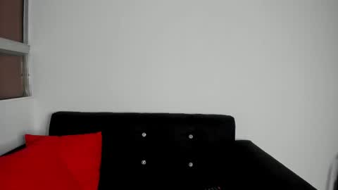 cirosky_elchicopolla online show from May 2026 01:00:01 AM