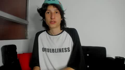 cirosky_elchicopolla online show from May 2026 12:30:01 AM