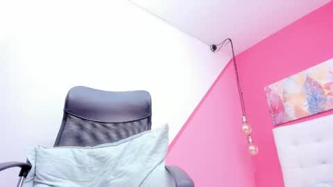 Snapshot of claire_aristizabal chatting on December 2024 07:06:02 AM claire aristizabal online show from December 2024 07:06:02 AM