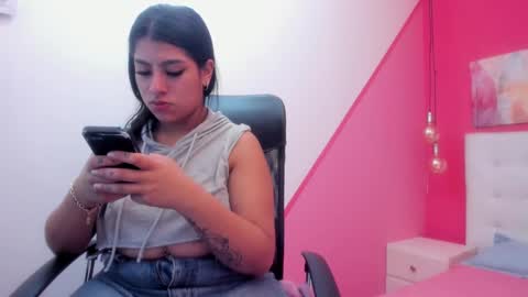 Snapshot of claire_aristizabal chatting on January 2025 04:09:02 AM claire aristizabal online show from January 2025 04:09:02 AM
