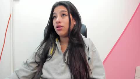 Snapshot of claire_aristizabal chatting on February 2025 03:54:01 AM claire aristizabal online show from February 2025 03:54:01 AM