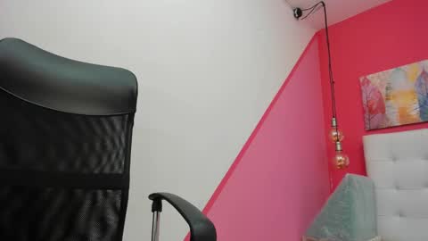 Snapshot of claire_aristizabal chatting on February 2025 03:34:02 AM claire aristizabal online show from February 2025 03:34:02 AM