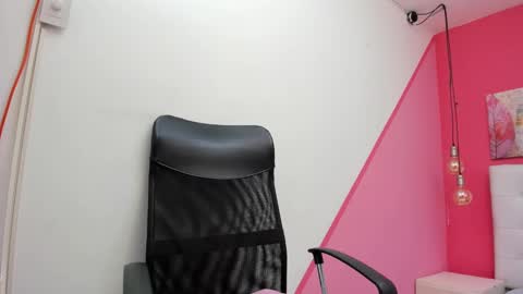 Snapshot of claire_aristizabal chatting on February 2025 03:53:01 AM claire aristizabal online show from February 2025 03:53:01 AM