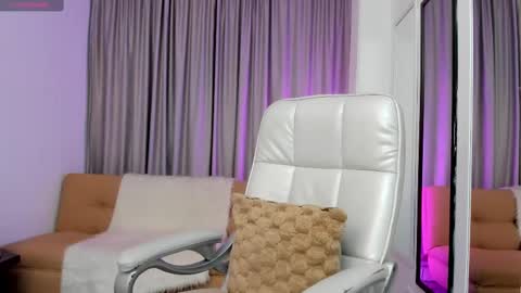 Snapshot of claire_aristizabal chatting on October 2025 09:59:02 PM claire aristizabal online show from October 2025 09:59:02 PM