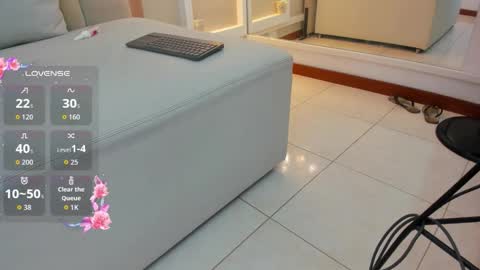 Snapshot of claire_bonny chatting on December 2025 07:53:02 PM claire_bonny online show from December 2025 07:53:02 PM