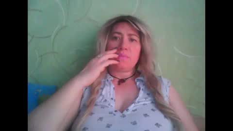 Snapshot of claireshannon chatting on February 2026 03:01:01 PM ClaireShannon online show from February 2026 03:01:01 PM