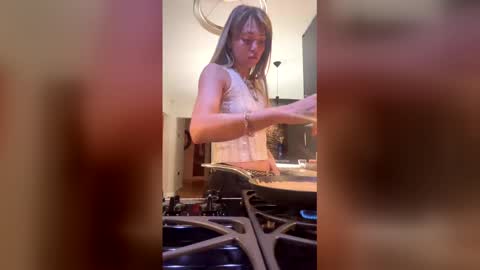 Snapshot of clairethompson01 chatting on December 2025 05:58:01 AM Claire online show from December 2025 05:58:01 AM