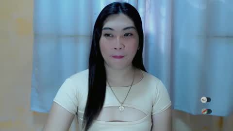 Snapshot of clairewntr_ chatting on December 2024 05:17:02 AM CLAIRE online show from December 2024 05:17:02 AM