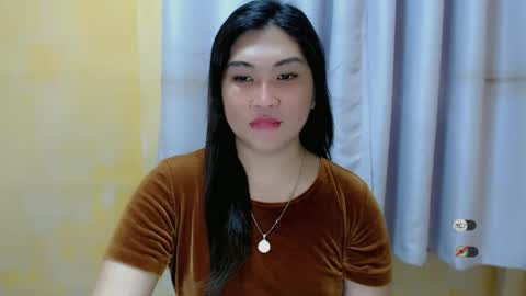 Snapshot of clairewntr_ chatting on December 2024 03:22:02 PM CLAIRE online show from December 2024 03:22:02 PM