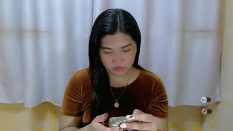 Snapshot of clairewntr_ chatting on December 2024 06:45:02 AM CLAIRE online show from December 2024 06:45:02 AM