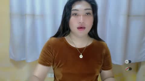 Snapshot of clairewntr_ chatting on January 2025 03:27:02 AM CLAIRE online show from January 2025 03:27:02 AM