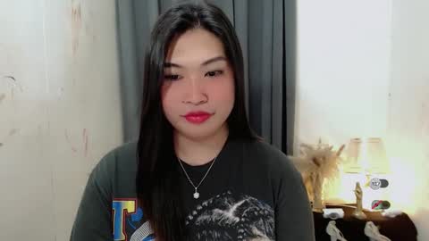 Snapshot of clairewntr_ chatting on October 2025 06:15:02 PM CLAIRE online show from October 2025 06:15:02 PM