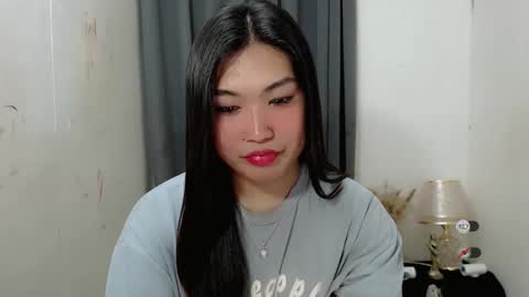 Snapshot of clairewntr_ chatting on October 2025 06:21:02 AM CLAIRE online show from October 2025 06:21:02 AM