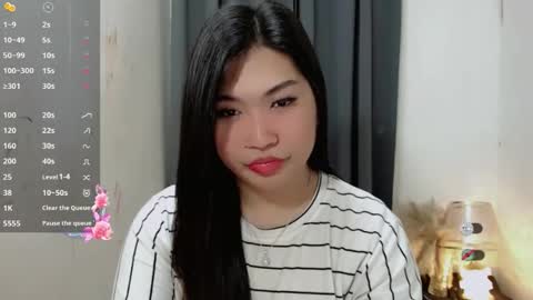 Snapshot of clairewntr_ chatting on November 2025 04:02:02 AM CLAIRE online show from November 2025 04:02:02 AM