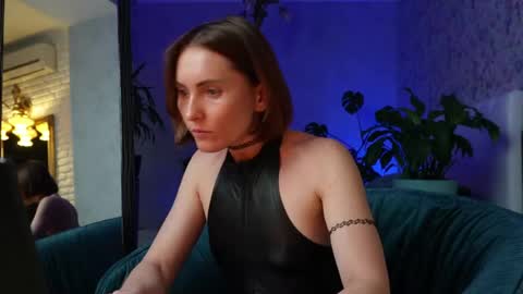 Clara online show from April 2026 05:06:01 PM