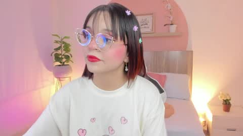 C L A R A online show from May 2026 04:53:02 AM