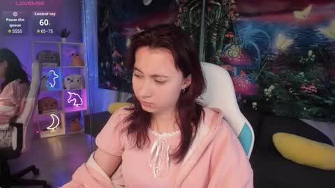 clarabenson online show from October 2025 06:46:02 PM