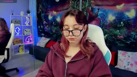 Snapshot of clarabenson chatting on November 2025 08:45:01 PM clarabenson online show from November 2025 08:45:01 PM