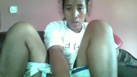 Snapshot of clarah0123 chatting on December 2025 09:28:02 AM Clarah0123 online show from December 2025 09:28:02 AM