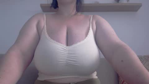 Clara online show from April 2026 01:59:02 PM