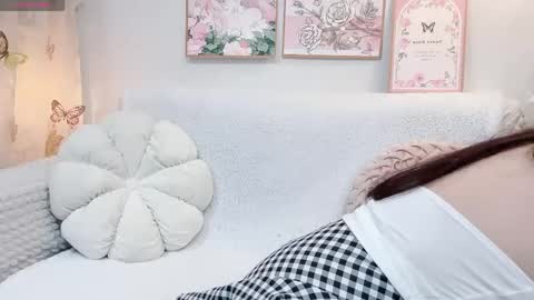 Snapshot of clari_yumi chatting on April 2026 02:27:02 AM Clari online show from April 2026 02:27:02 AM
