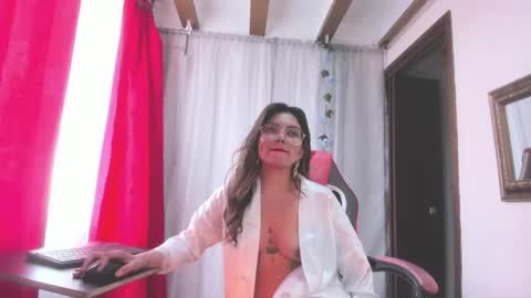Snapshot of clarise17 chatting on April 2026 07:58:01 PM Charlotte online show from April 2026 07:58:01 PM