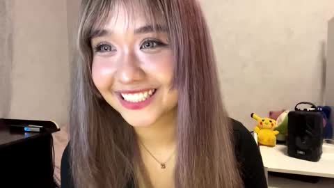 Snapshot of clary_cloud chatting on November 2025 06:18:01 PM Lara online show from November 2025 06:18:01 PM