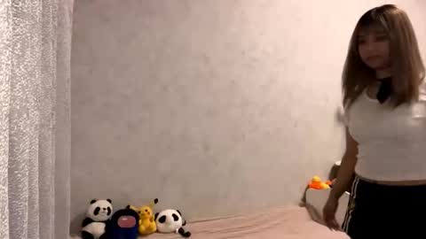 Snapshot of clary_cloud chatting on November 2025 06:48:02 PM Lara online show from November 2025 06:48:02 PM