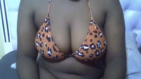 classy_zoey online show from October 2025 01:17:02 AM