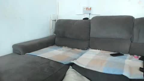 Angel online show from November 2025 04:11:02 AM