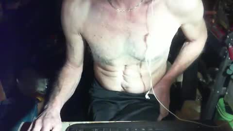 claudeg2523 online show from December 2025 03:08:02 PM