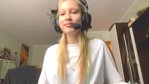 I m Kris so excited to stream today for you  online show from February 2026 07:34:01 AM