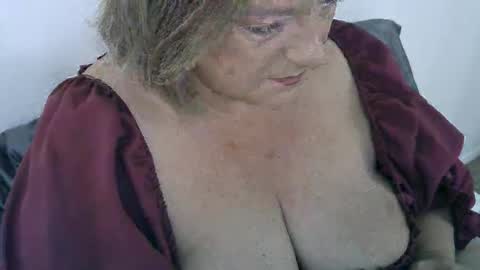 Snapshot of claudineddd chatting on January 2025 09:04:01 PM ClaudineDDD online show from January 2025 09:04:01 PM