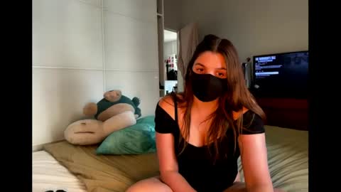 clementine75009 online show from May 2026 02:55:01 PM