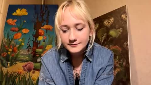 Snapshot of clementinehollner chatting on October 2025 06:28:02 PM Jenny online show from October 2025 06:28:02 PM