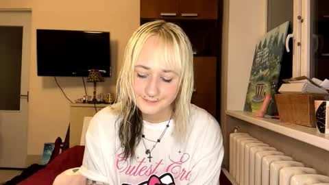 Snapshot of clementinehollner chatting on November 2025 06:54:01 PM Jenny online show from November 2025 06:54:01 PM