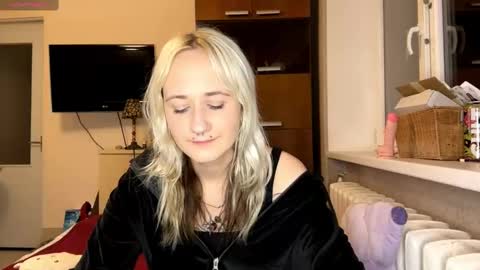 Snapshot of clementinehollner chatting on November 2025 06:57:01 PM Jenny online show from November 2025 06:57:01 PM