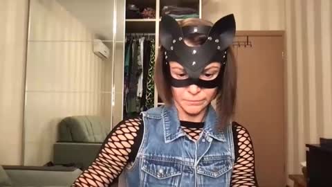 Snapshot of cleo_catra chatting on September 2025 04:43:01 PM cleo_catra online show from September 2025 04:43:01 PM