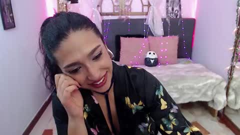 Snapshot of cleo_fox chatting on October 2025 12:08:02 AM Cleo online show from October 2025 12:08:02 AM