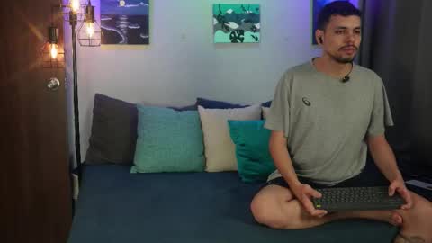 Snapshot of cleoanubis_ chatting on February 2026 06:09:01 AM Girl Juliana and Federico online show from February 2026 06:09:01 AM